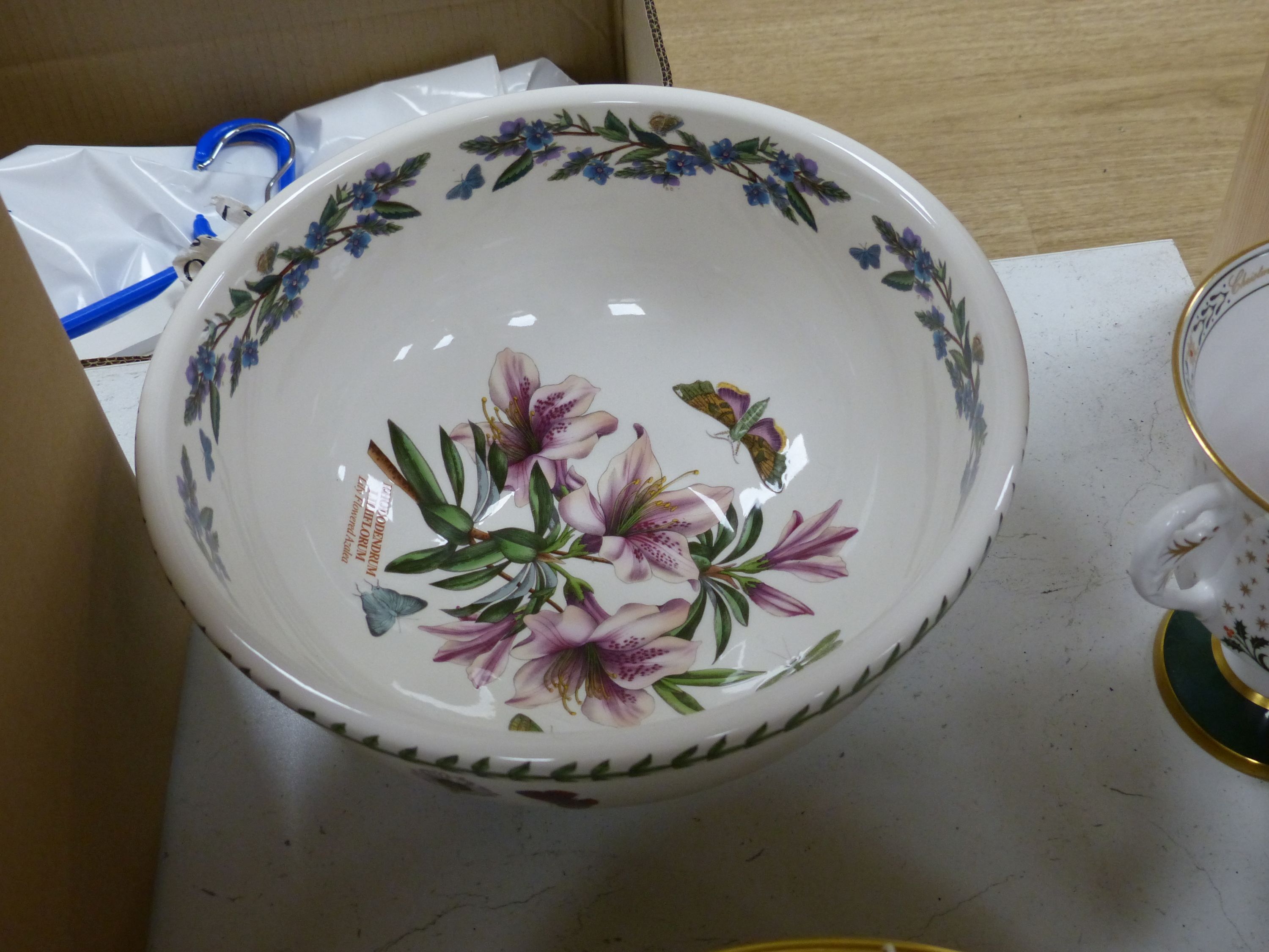 A set of six 'Mr Pickwick' wall plates and a quantity of other china plates, bowls, goblets, etc.